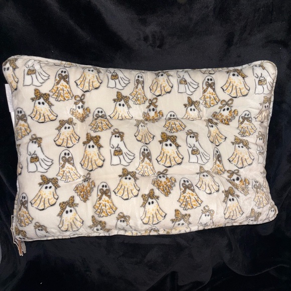 Ghost Leopard/Cheetah Dog Pet Bed for Fall and Halloween - Picture 1 of 1